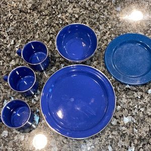 Enamel dish set blue for fun or camping